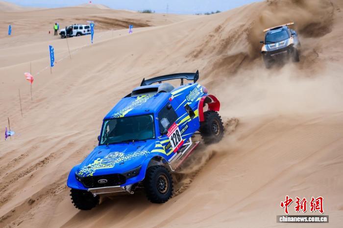 2025中国汽车场地越野锦标赛杭锦旗站决出各组冠