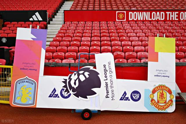 曼联拆除球迷看台引争议 老球迷坚守80年遭清退