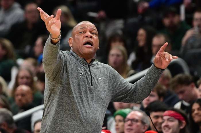 字母哥交易方案曝光 雄鹿高层服软引凯尔特人争