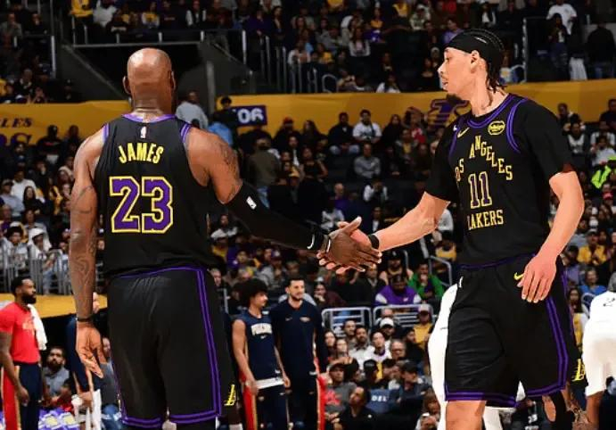 掘金胜灰熊后湖人排名更清晰 东契奇复出成关键