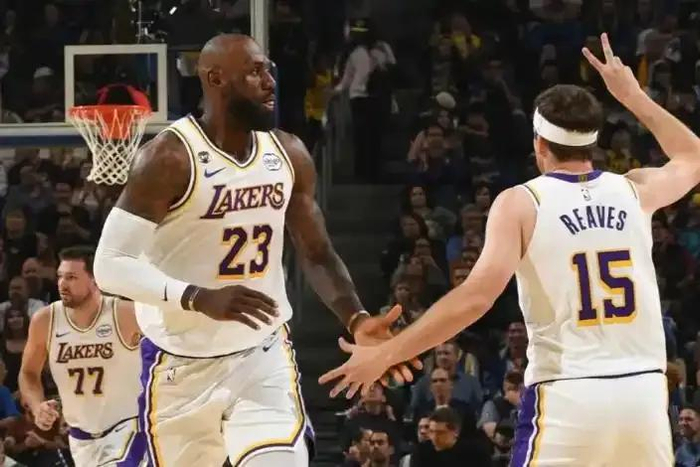 掘金胜灰熊后湖人排名更清晰 东契奇复出成关键