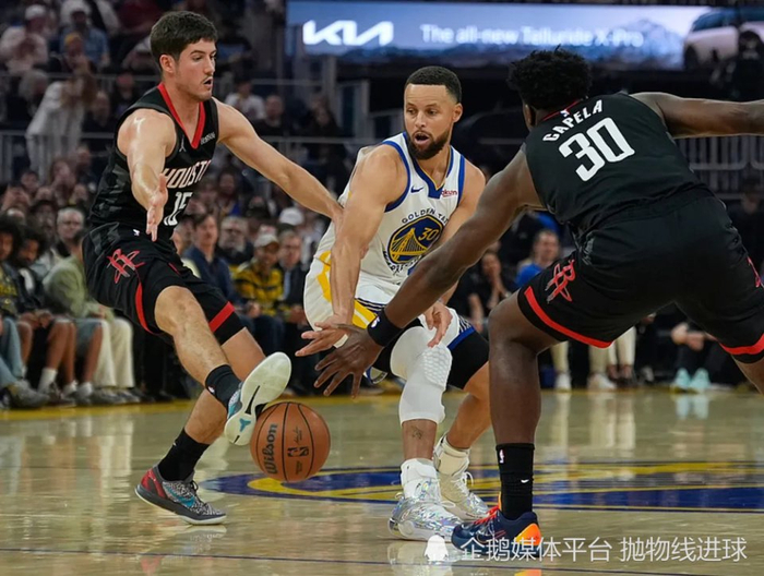 波杰姆斯基未执行掩护致库里绝杀 勇士宽松体系